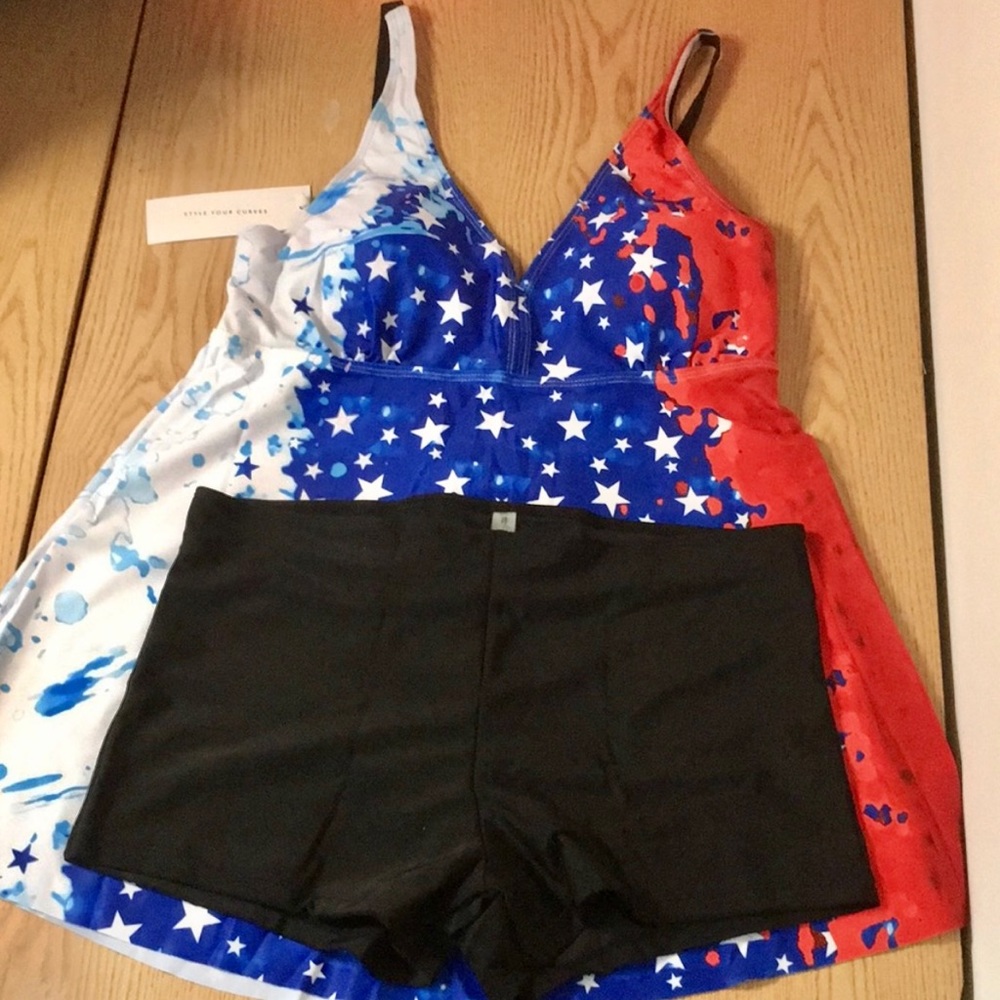 New 2pc Patriotic American Flag Tankini
Boyshort Swimsuit Size 4X